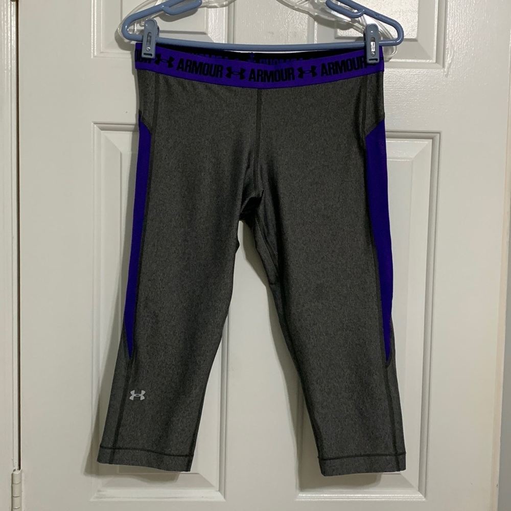Under armour grey and purple cropped leggings!